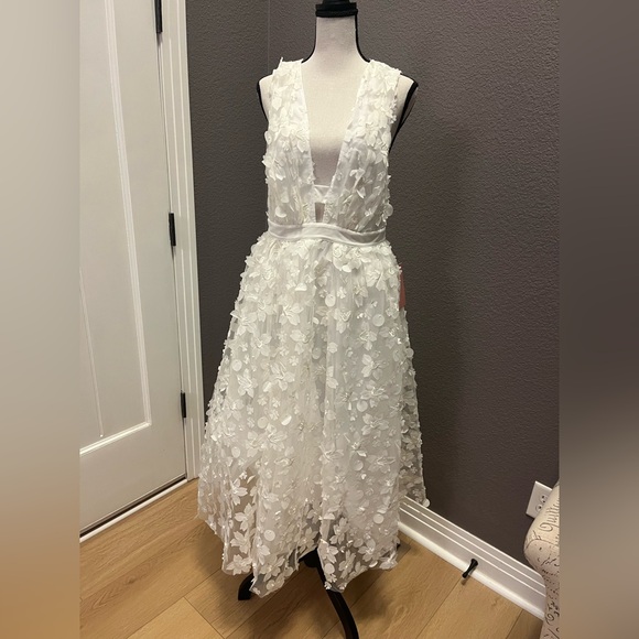 BHLDN STEVIE SLEEVELESS V-NECK FLORAL APPLIQUÉ A-LINE MIDI DRESS - Picture 5 of 5